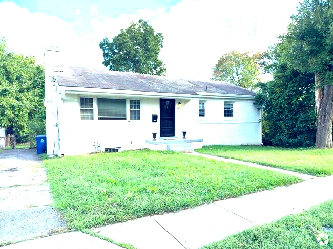 House Front - 1955 N Woodrow St Rental