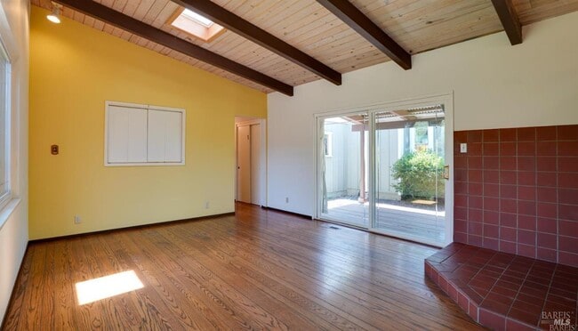 Photo - 3 Oak Grove Way