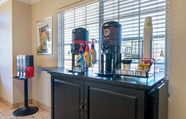 Photo - Furnished Studio-Kansas City - Shawnee Mis... Apartment