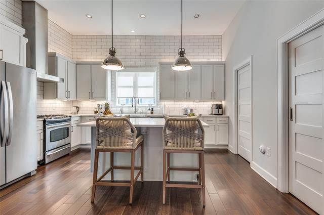 Photo - 3210 Carlisle St