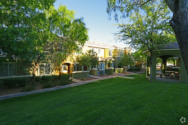 Building Photo - Willowbrook Rental