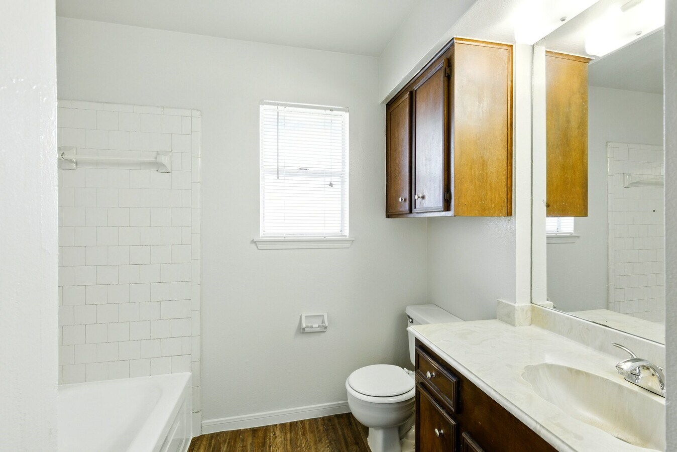 Photo - 9410 Edgebrook Dr