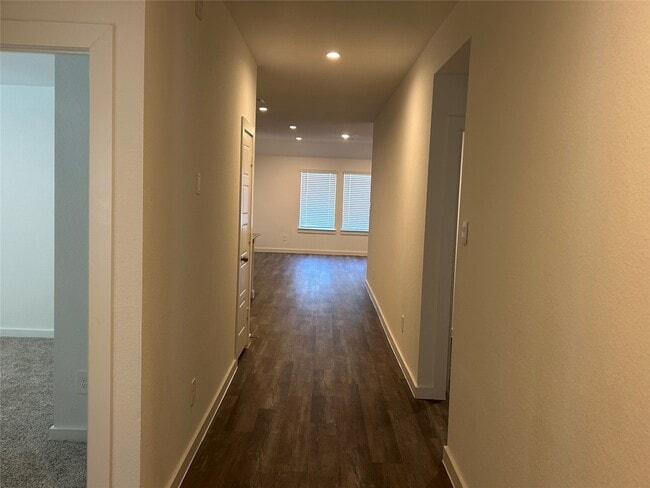 Photo - 1123 Sommerville Dr