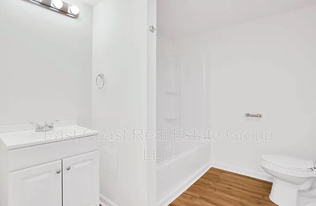 Photo - 15731 Fenton Ave