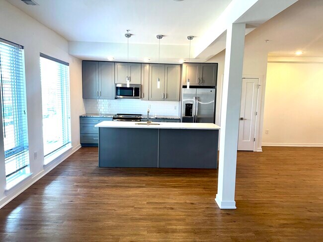 Kitchen - 331 E Girard Ave Unidad 2