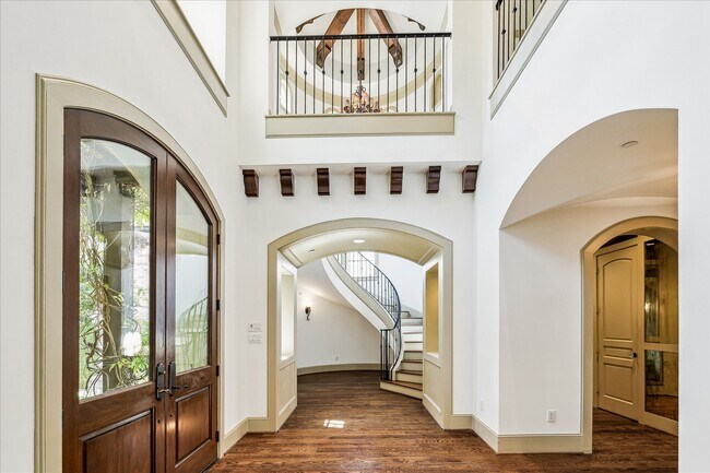 Photo - 4800 Palm St