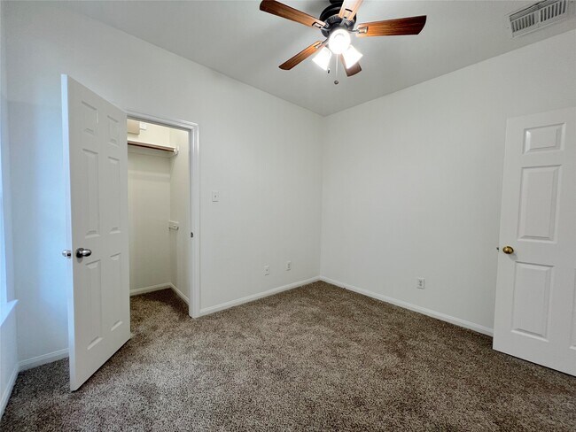 17215 Fernchase Ct