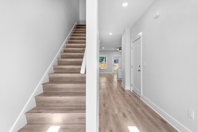 Photo - 30 Harbeson Ave NE