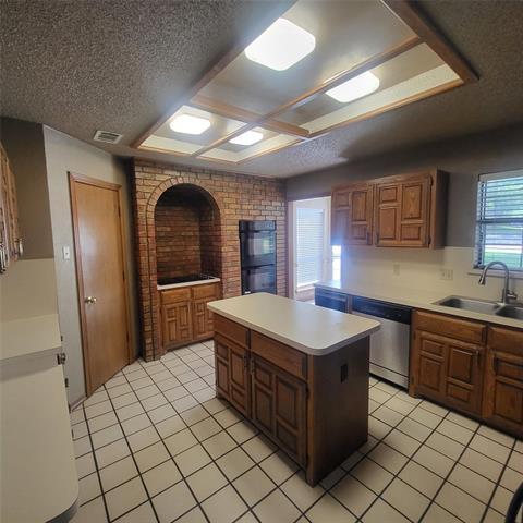 Photo - 1100 Balfour Dr