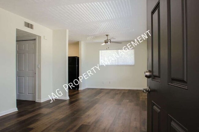 Photo - 1436 Berrier St