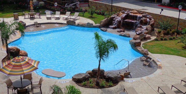 Photo - Bay Vista Pointe Apartments