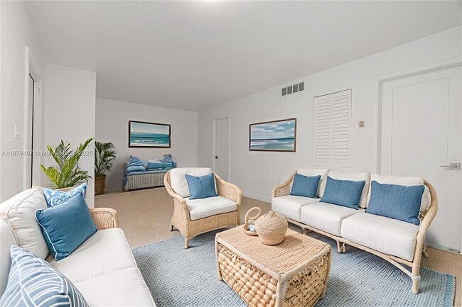 Photo - 421 SW 9th St Unit 2