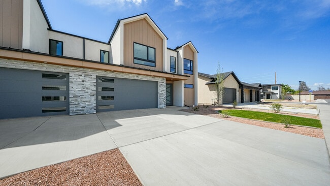 Photo - 367 Toms Cyn Dr