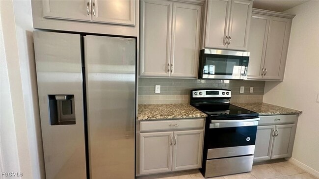 Photo - 3034 Royal Gardens Ave