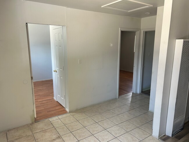 Photo - 2019 Valley Rd