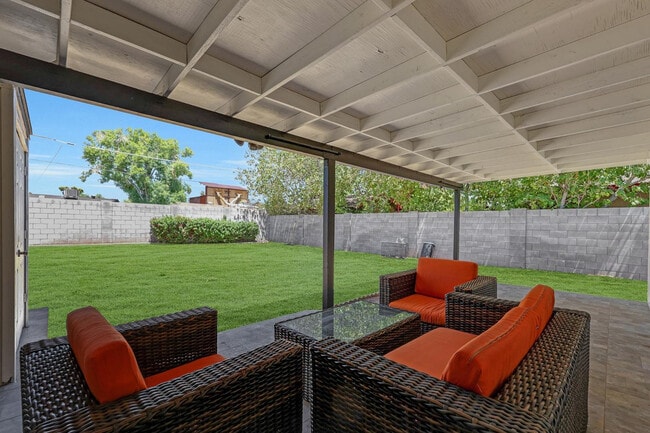 Photo - 224 W Glenrosa Ave