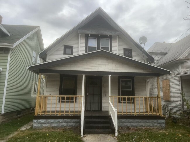 Spacious 4 Bedroom Located in North Toledo - Spacious 4 Bedroom Located in North Toledo Casa