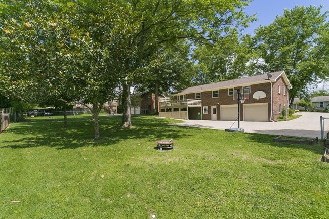 105 Raindrop Ln