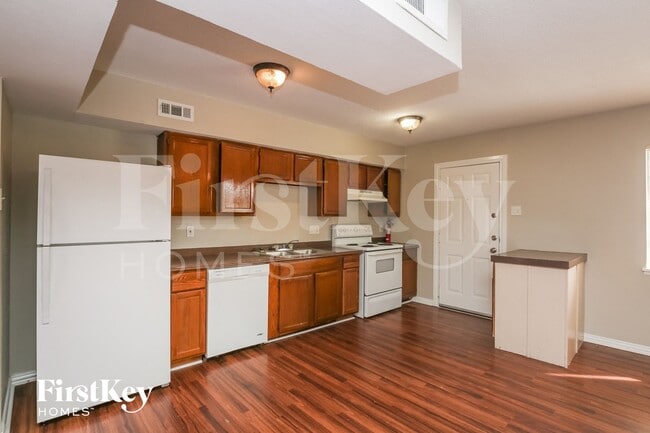 Photo - 4013 Commonwealth Dr