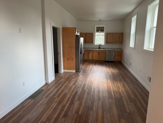 1615 Brownsville Rd Unit 1