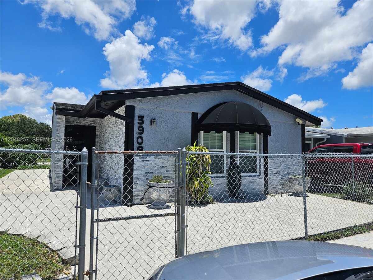 Photo - 3908 NW 213th St