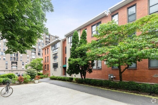 Building Photo - 8 Juniper St Unit 17 Rental