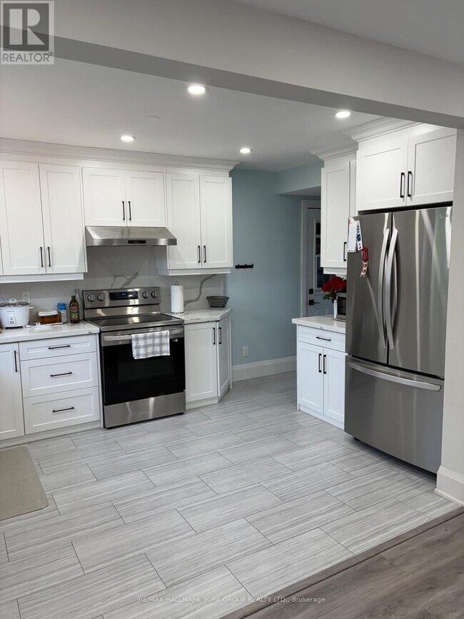 Photo - 276 Glenwoods Ave