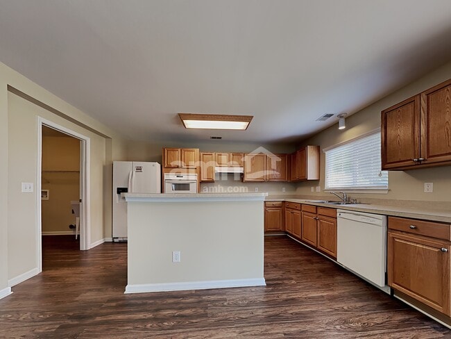 Photo - 111 Graduate Ln