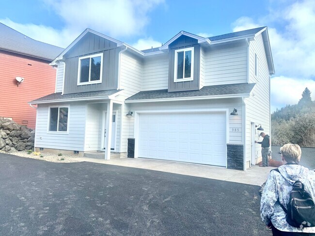 Building Photo - STUNNER !!! Rental