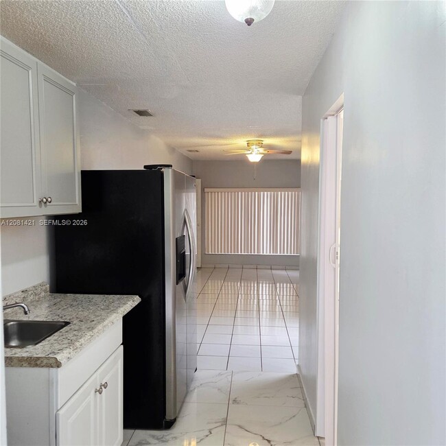 5871 NW 199th St Unidad 5871L