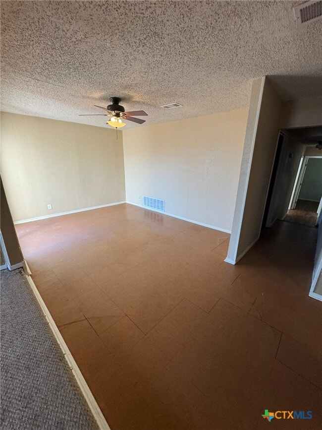 Photo - 205 Wingate Ct