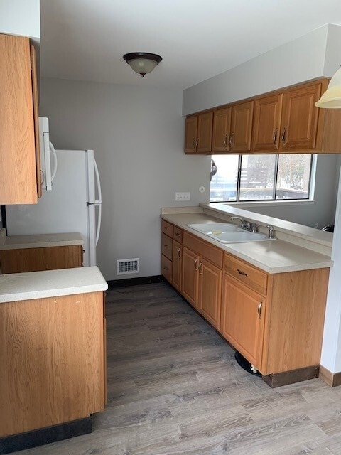 Building Photo - 277 E Linden Ave Unit 277