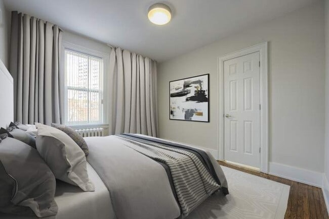 Photo - 778 Broadview Ave