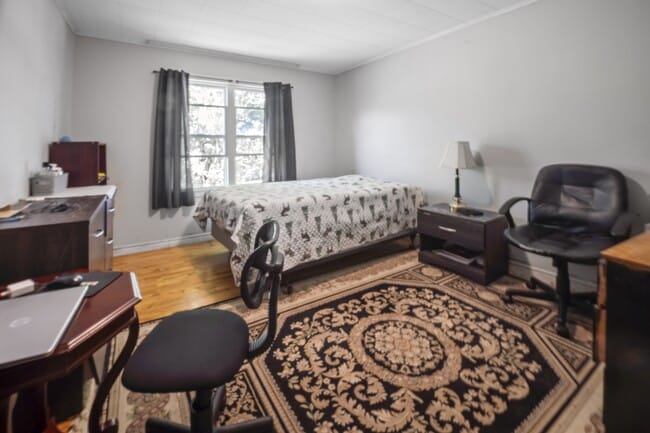 Photo - 39 Oxen Pond Rd Unit Main Room 4