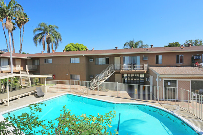 Building Photo - Towne Square Apartments