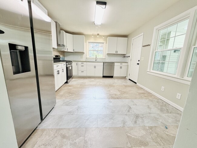 Photo - 836 Delverton Rd