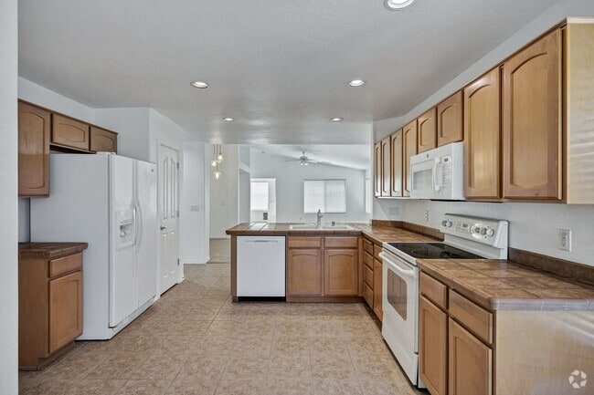 Building Photo - SFH 3-2 Rental