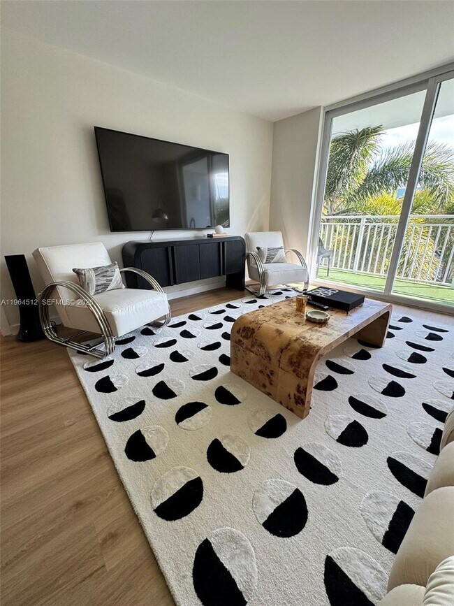 Photo - 1045 10th St Unidad 302