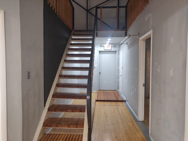 Photo - 1608 W 39th St Unit 2