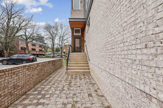 119 30th Ave