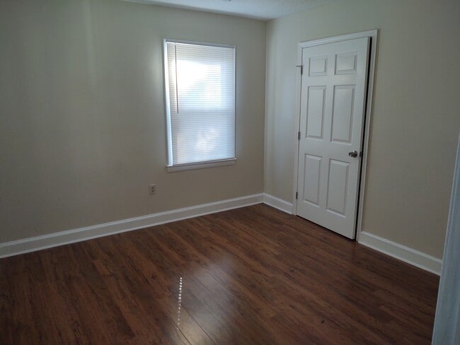 Dormitorio - 1532 Hampton St