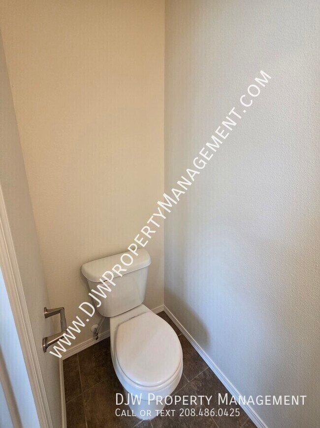 Photo - 614 S Grey Pine Ln