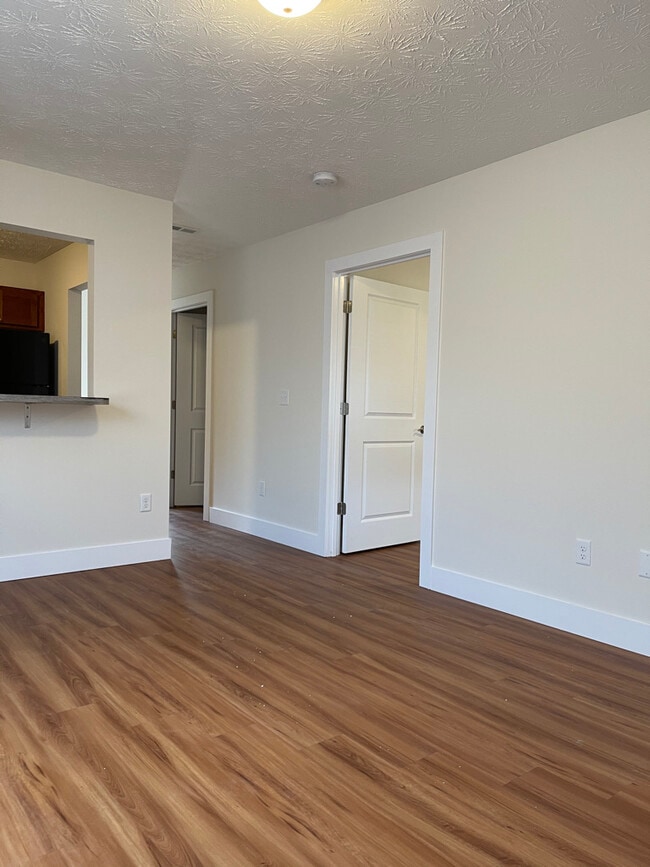 90 Courtyard Ln Townhome Townhome Rental in Amelia OH