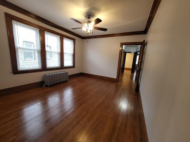 5112 W Sunnyside Ave Unit 2