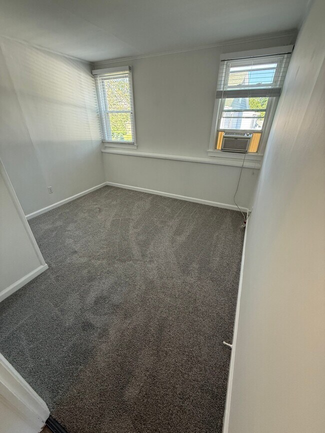 Photo - 714b Glen Rd