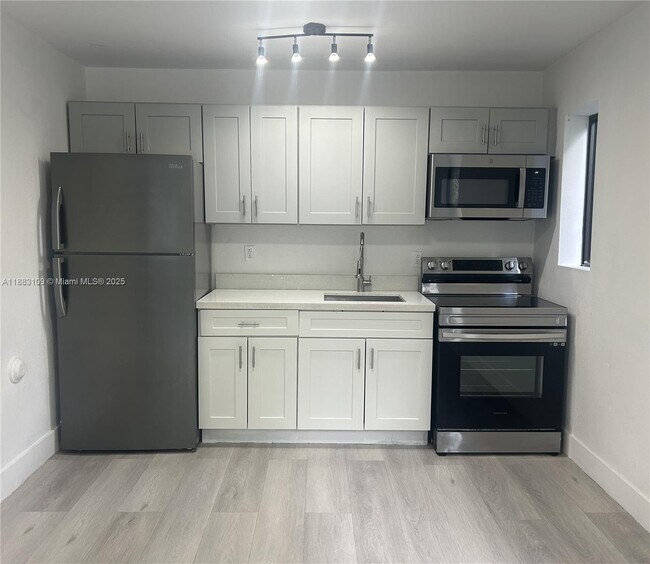 Photo - 37 NW 59th St Unit 4