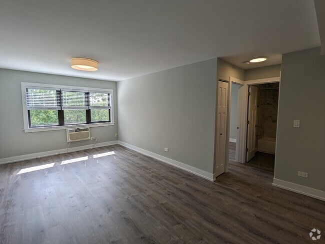 Building Photo - 456 W Barry Ave Rental
