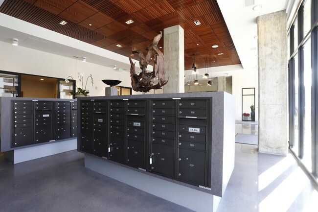 Área de correo en el vestíbulo