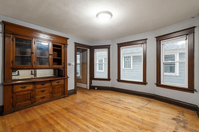 Photo - Cramer lower house