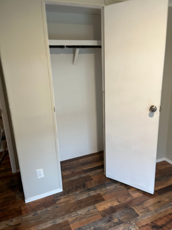 Photo - 1922 Churchill Rd